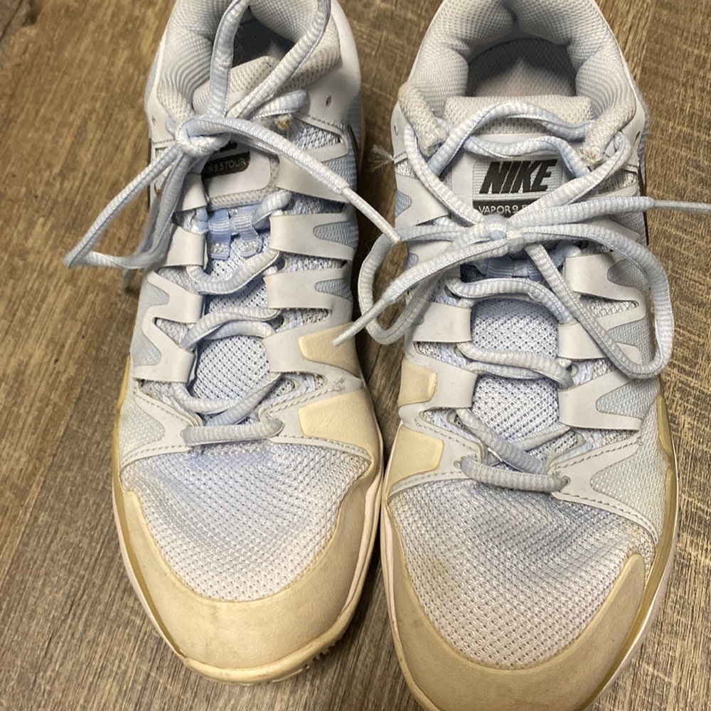 Size 6.5 Tennis Shoes